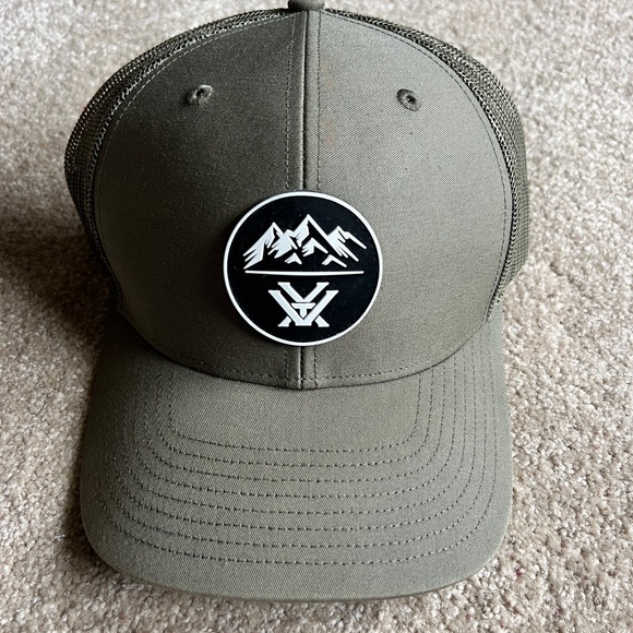 Vortex Hat - Picture 1 of 4